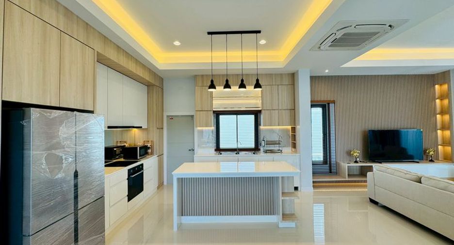 For rent 3 bedrooms house in Bang Lamung, Chonburi