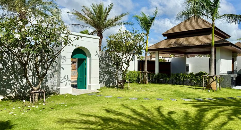 For sale 4 bedrooms villa in Thalang, Phuket