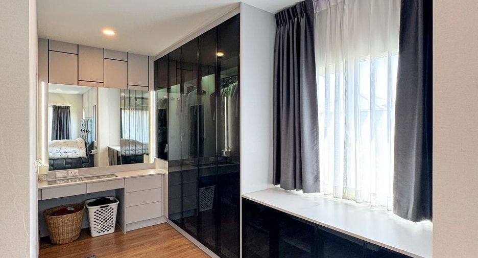 Haus zum Kauf mit 4 Zimmer in Bang Phli, Samut Prakan