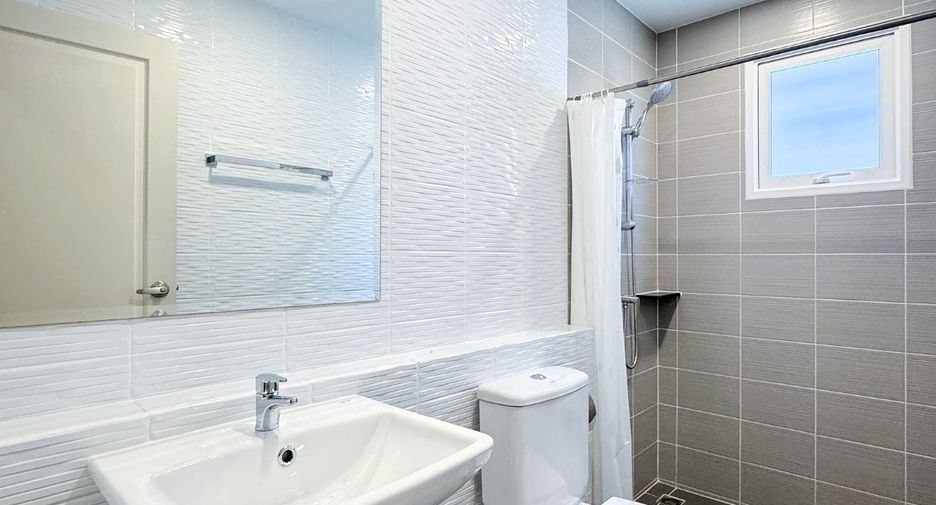 Haus zum Kauf mit 4 Zimmer in Bang Phli, Samut Prakan