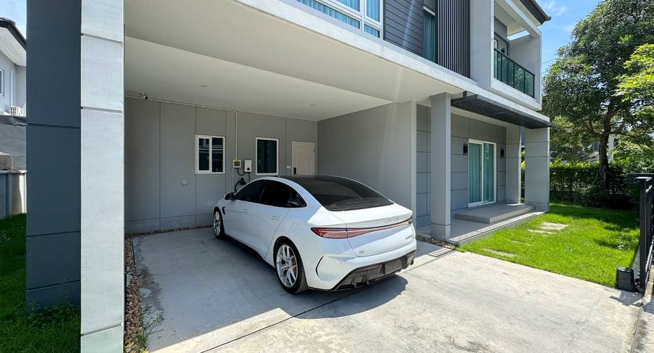 Haus zum Kauf mit 4 Zimmer in Bang Phli, Samut Prakan