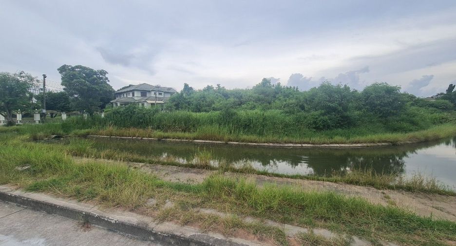 出售 土地 在 Bang Phli, Samut Prakan
