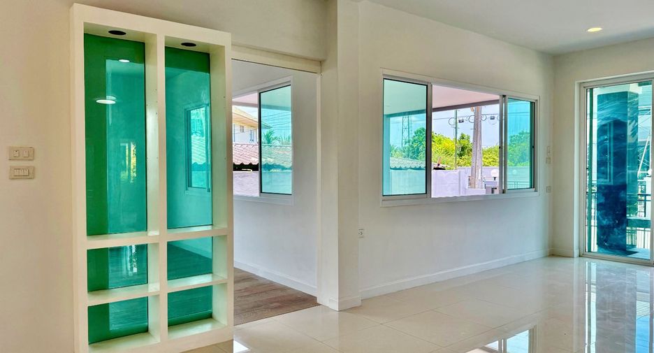 For sale 5 bedrooms house in Thawi Watthana, Bangkok