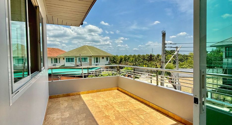For sale 5 bedrooms house in Thawi Watthana, Bangkok