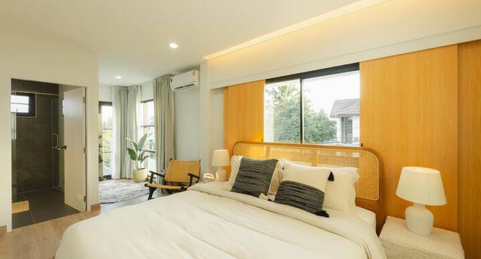 For rent 4 bedrooms villa in Hang Dong, Chiang Mai