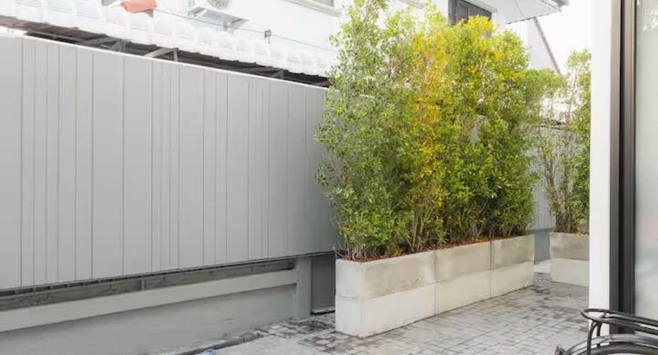 For rent 4 bedrooms villa in Hang Dong, Chiang Mai