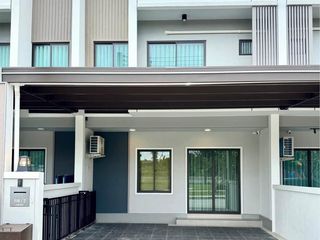 For Rent 3 Bedroom Townhouse In Mueang Chiang Mai