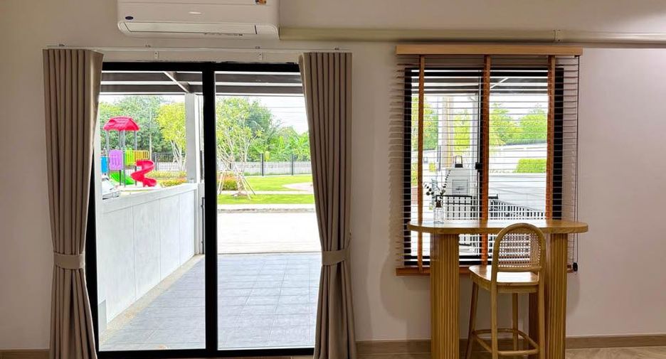 For rent 3 bedrooms townhouse in Mueang Chiang Mai, Chiang Mai