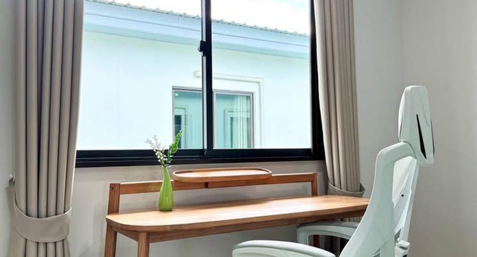 For rent 3 bedrooms townhouse in Mueang Chiang Mai, Chiang Mai