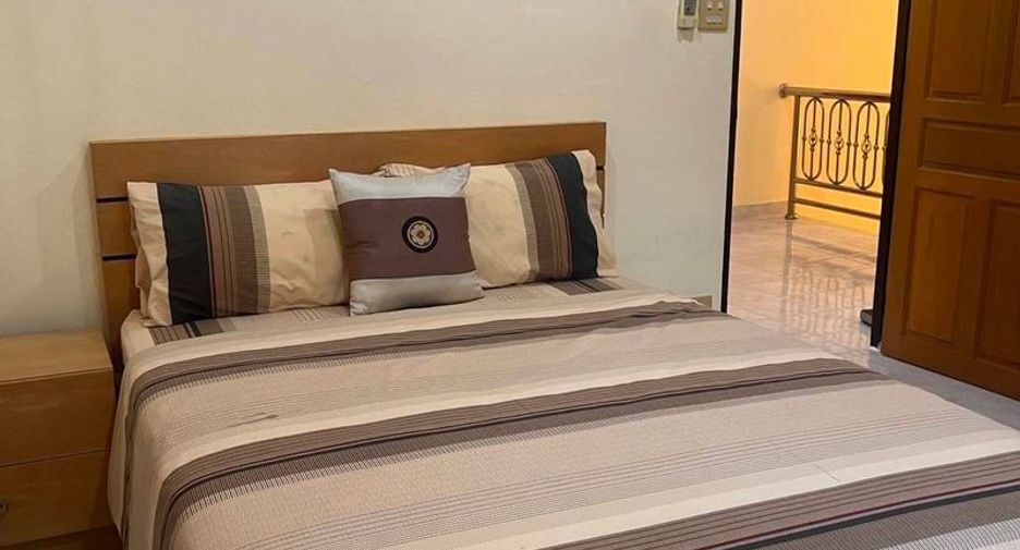 Haus zum Kauf mit 4 Zimmer in Bang Lamung, Chonburi