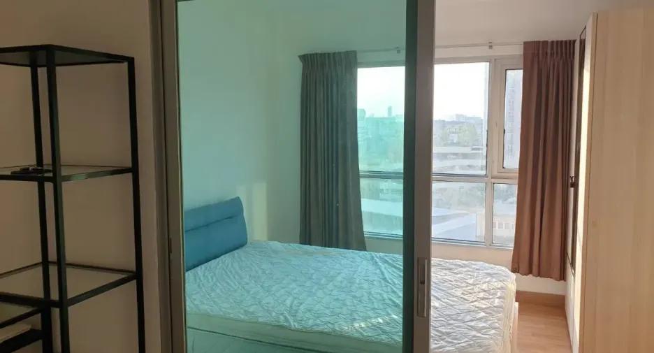 For sale 1 bed condo in Khlong Toei, Bangkok