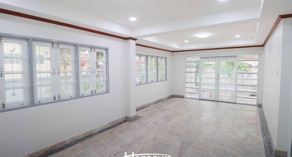 For sale 3 bedrooms house in Lat Phrao, Bangkok