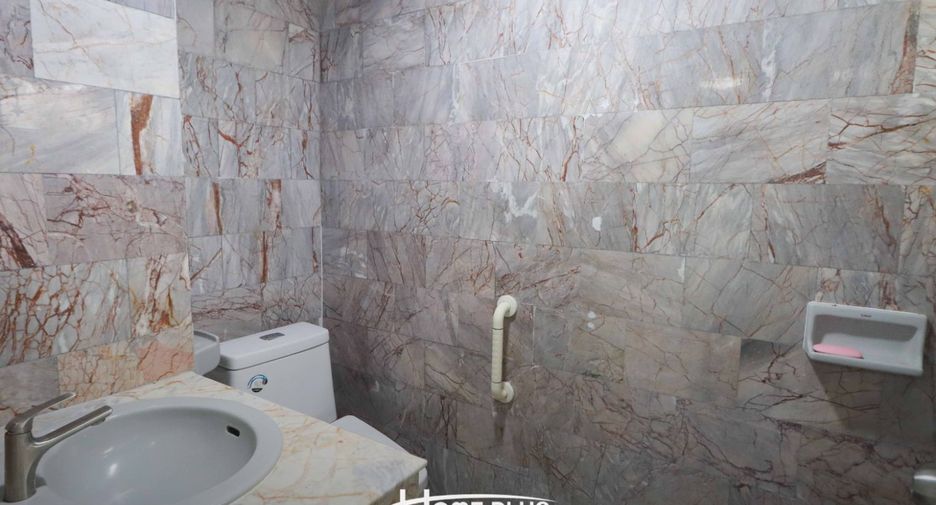 For sale 3 bedrooms house in Lat Phrao, Bangkok