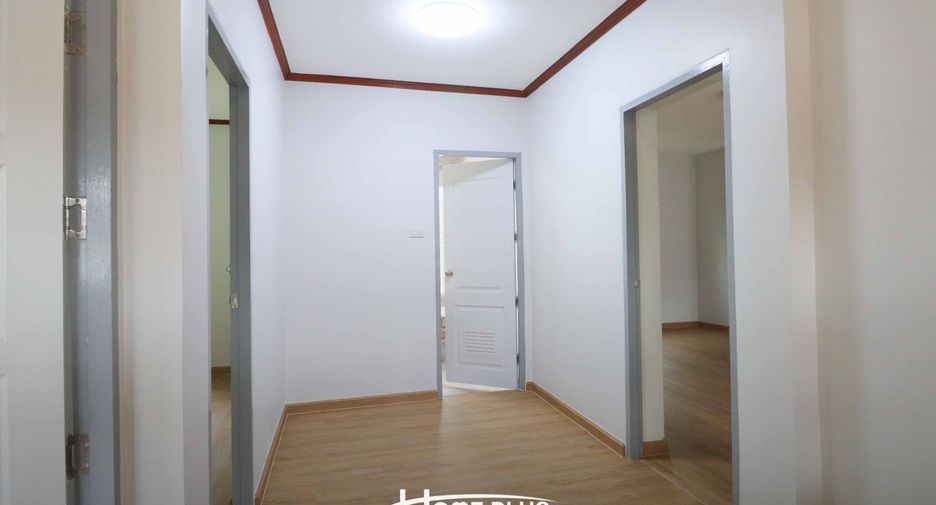 For sale 3 bedrooms house in Lat Phrao, Bangkok