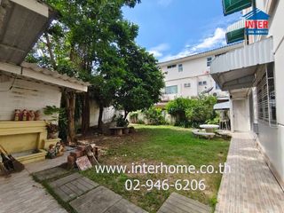Casa adosada en alquiler y en venta de 3 habitaciones en Thung Khru, Bangkok