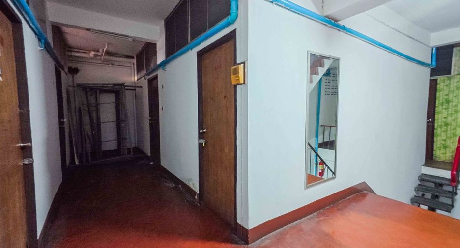 For sale 41 bedrooms retail Space in Bang Kapi, Bangkok