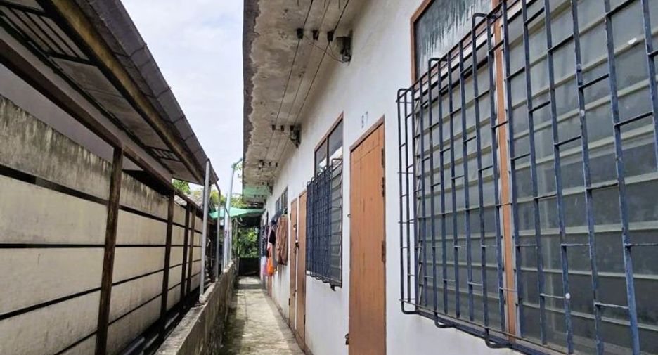 For rent 24 bedrooms apartment in Bang Khun Thian, Bangkok