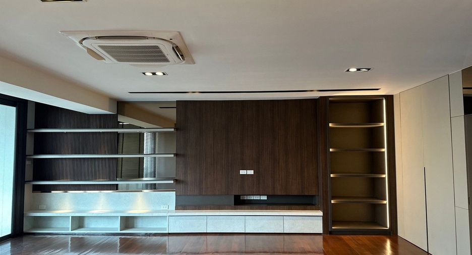 Condo en venta de 3 habitaciones en Khlong Toei, Bangkok