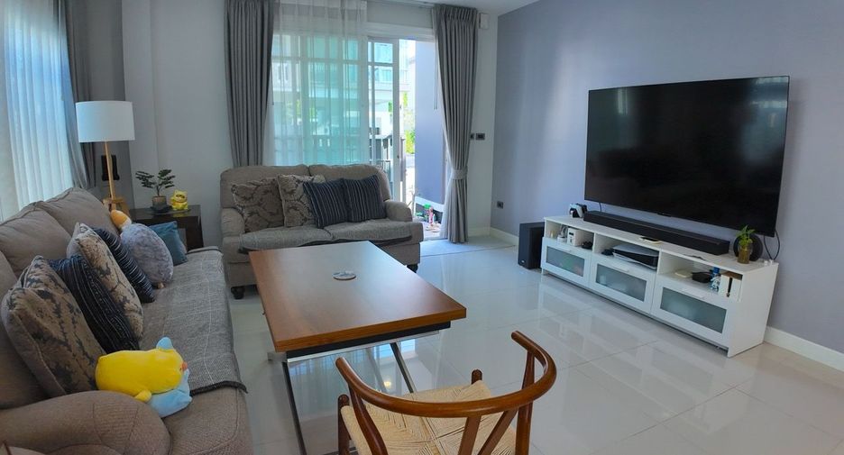 À louer 3 chambres maison à Bang Lamung, Chonburi