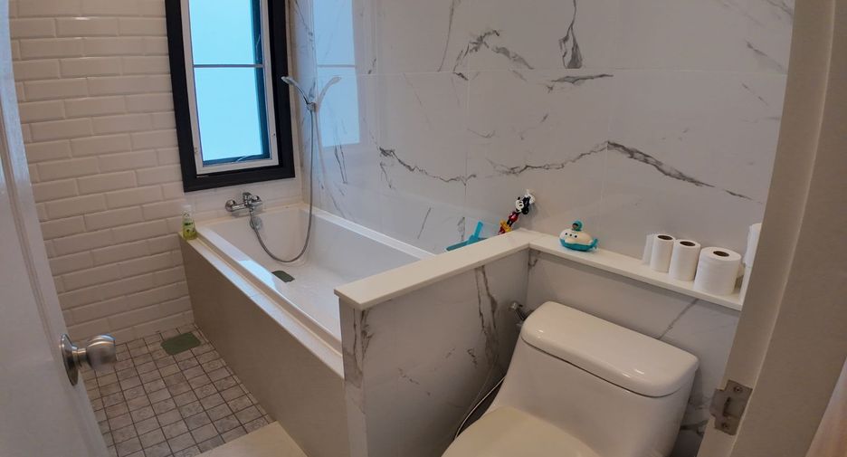 For rent 3 bedrooms house in Bang Lamung, Chonburi