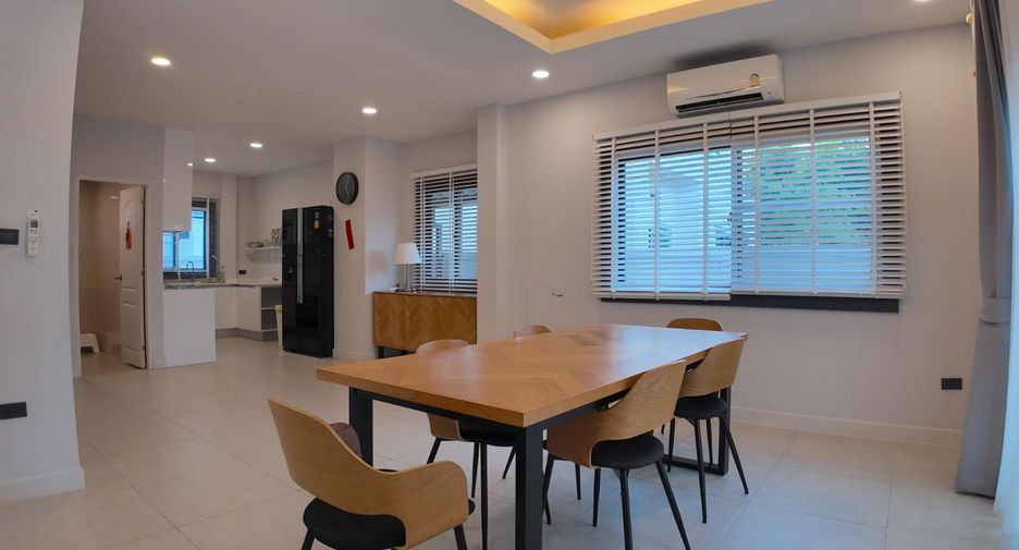 For rent 3 bedrooms house in Bang Lamung, Chonburi