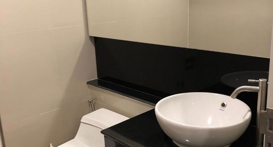 Condo en alquiler de 2 habitaciones en Khlong Toei, Bangkok
