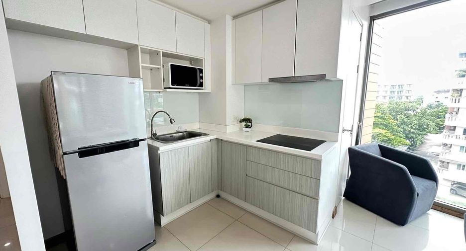 For rent 3 bedrooms condo in Mueang Chiang Mai, Chiang Mai