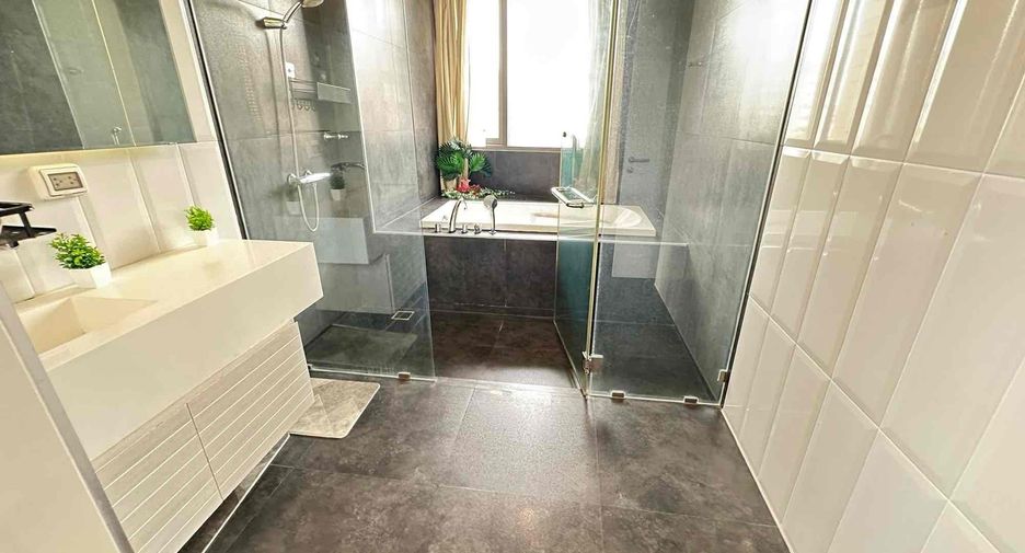 For rent 3 bedrooms condo in Mueang Chiang Mai, Chiang Mai