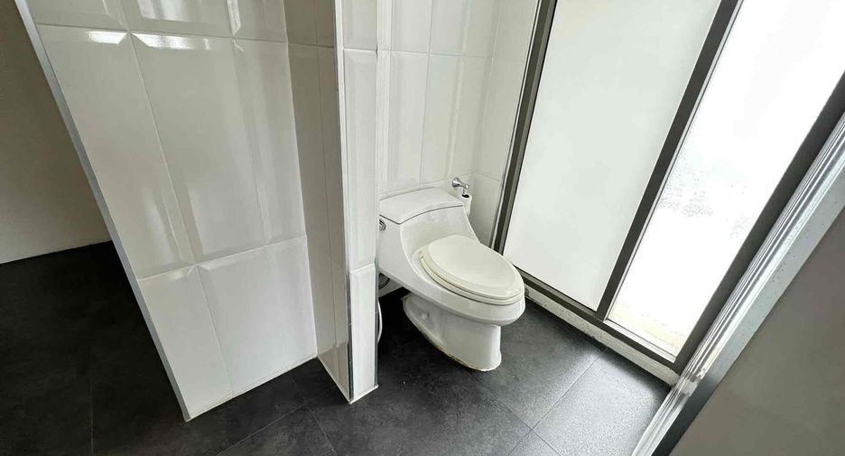 For rent 3 bedrooms condo in Mueang Chiang Mai, Chiang Mai