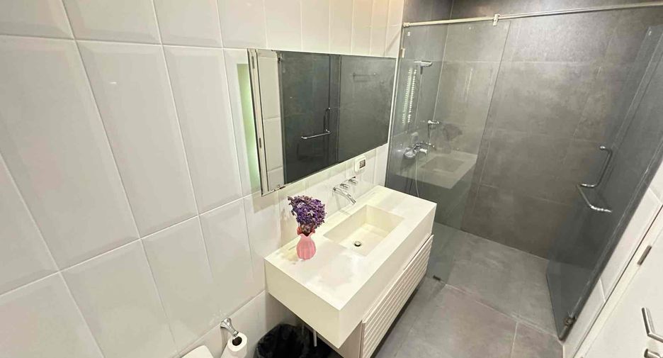 For rent 3 bedrooms condo in Mueang Chiang Mai, Chiang Mai