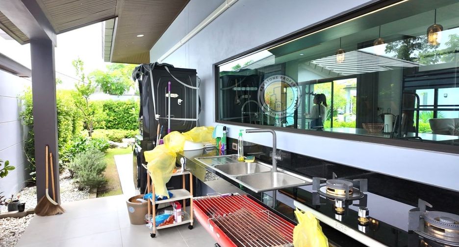 For sale 3 ベッドルーム villa in Bang Lamung, Chonburi
