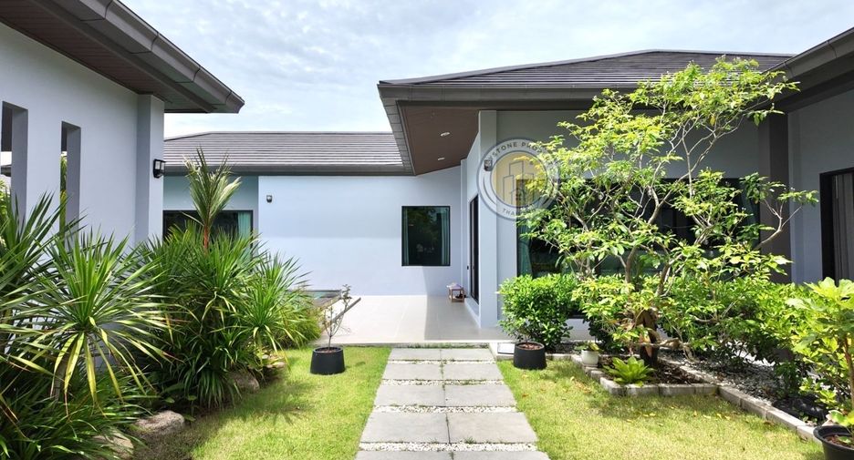 For sale 3 ベッドルーム villa in Bang Lamung, Chonburi