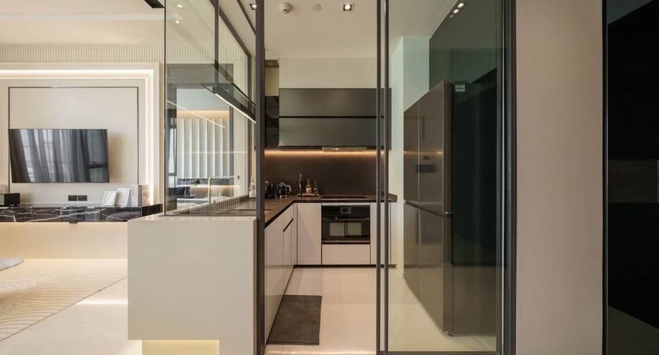 For rent and for sale 2 bedrooms condo in Watthana, Bangkok