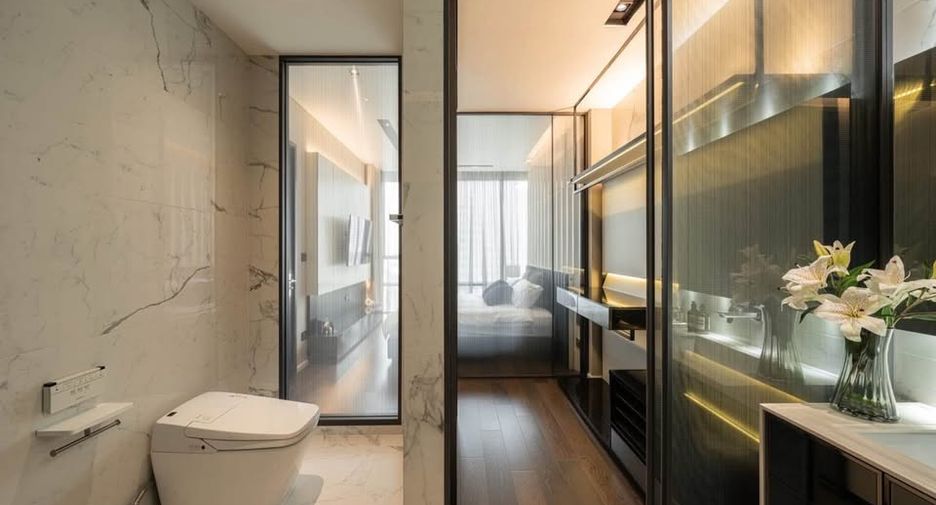 For rent and for sale 2 bedrooms condo in Watthana, Bangkok