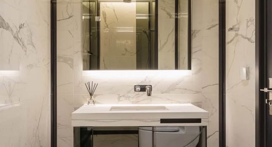 For rent and for sale 2 bedrooms condo in Watthana, Bangkok