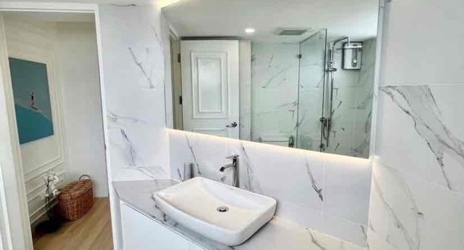 For sale 2 bedrooms condo in Mueang Chiang Mai, Chiang Mai