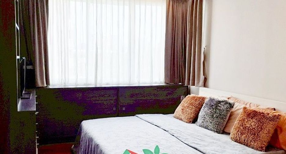 For sale 2 bedrooms condo in Huai Khwang, Bangkok