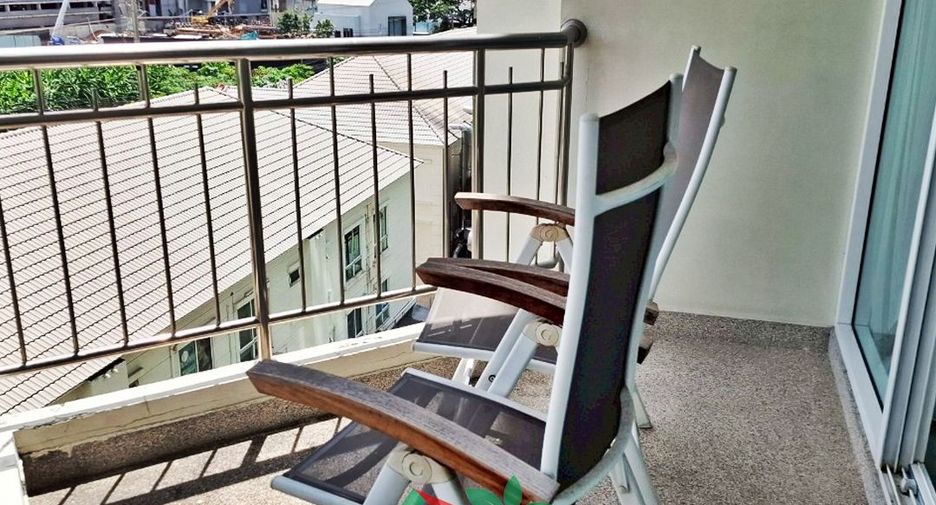 For sale 2 bedrooms condo in Huai Khwang, Bangkok