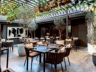 For rent retail Space in Yan Nawa, Bangkok