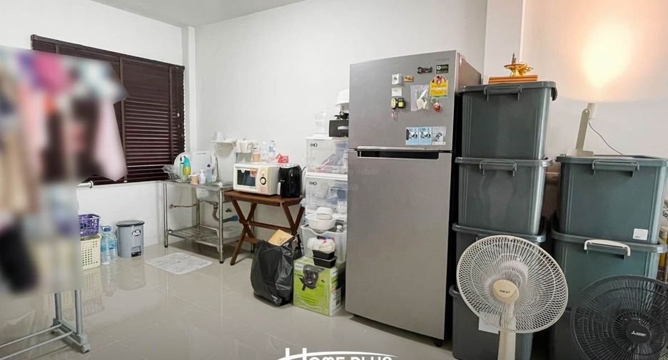 For sale 3 bedrooms townhouse in Lam Luk Ka, Pathum Thani