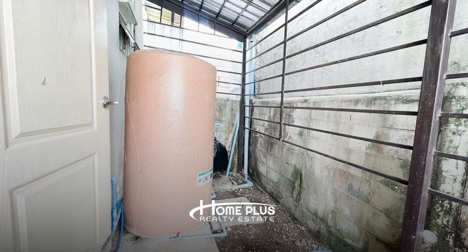 For sale 3 bedrooms townhouse in Lam Luk Ka, Pathum Thani