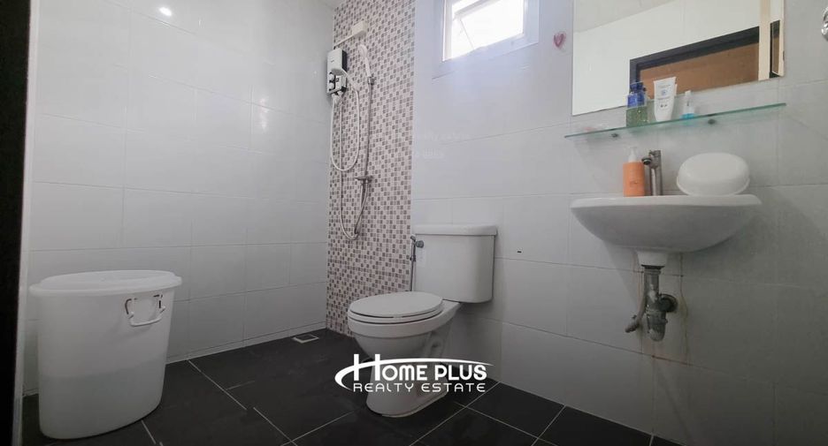 For sale 3 bedrooms townhouse in Lam Luk Ka, Pathum Thani