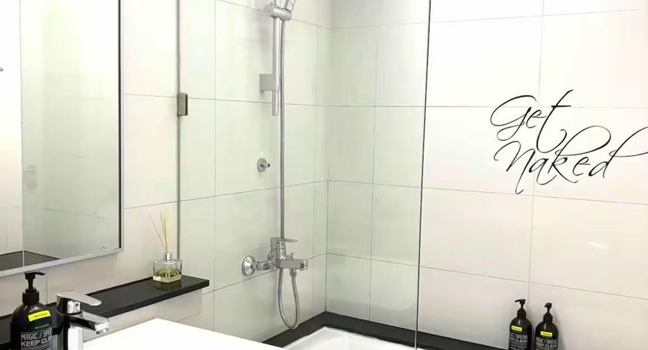 Condo en alquiler de 1 habitaciones en Khlong Toei, Bangkok