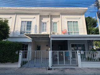 3 Bedroom Townhouse In Si Racha, Chonburi