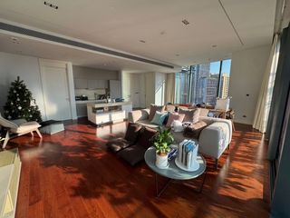 For sale 2 bed condo in Khlong Toei, Bangkok