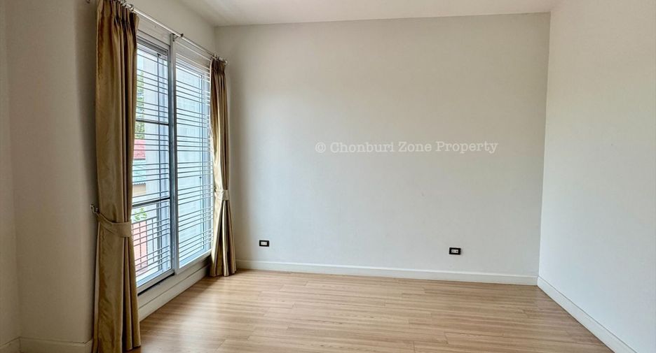 Haus zum Kauf mit 3 Zimmer in Si Racha, Chonburi