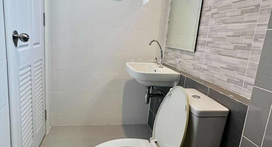 Haus zum Kauf mit 3 Zimmer in Si Racha, Chonburi