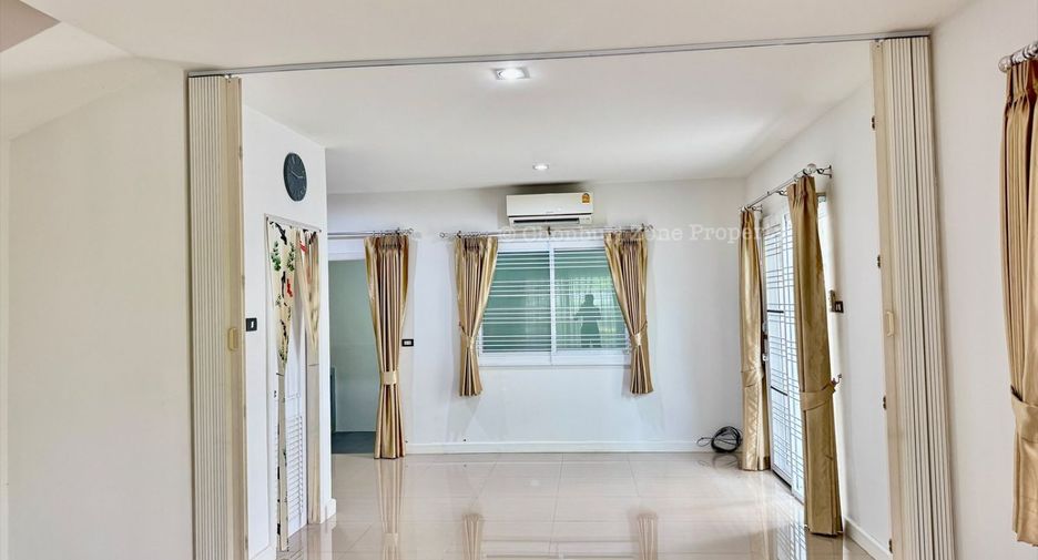 Haus zum Kauf mit 3 Zimmer in Si Racha, Chonburi