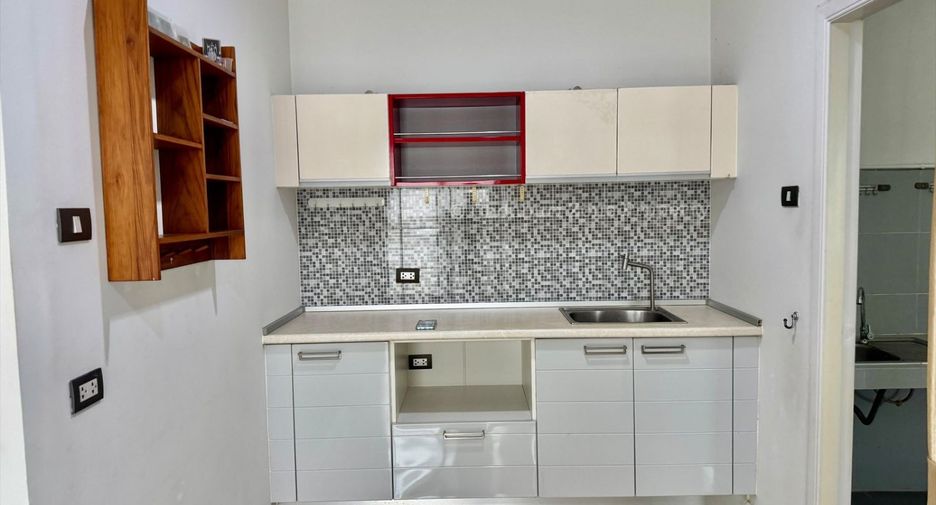 Haus zum Kauf mit 3 Zimmer in Si Racha, Chonburi