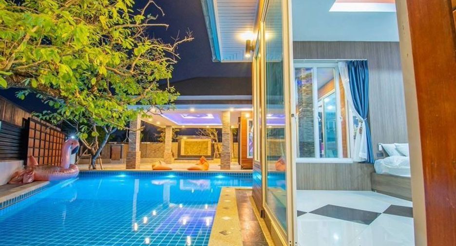 For rent and for sale 4 bedrooms villa in Bang Lamung, Chonburi